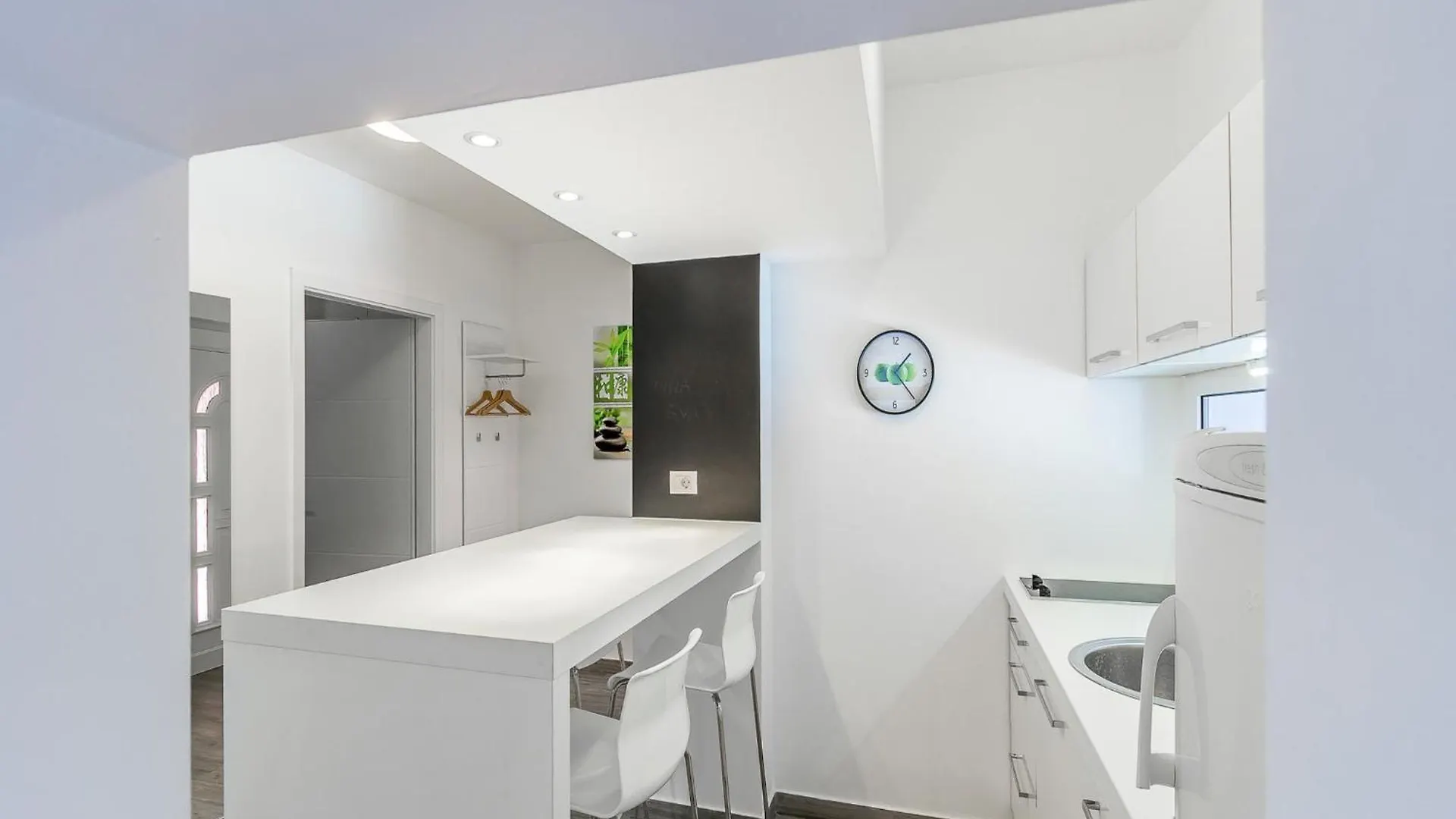 Modern Holiday Home With Pool And Bubble Bath Pula