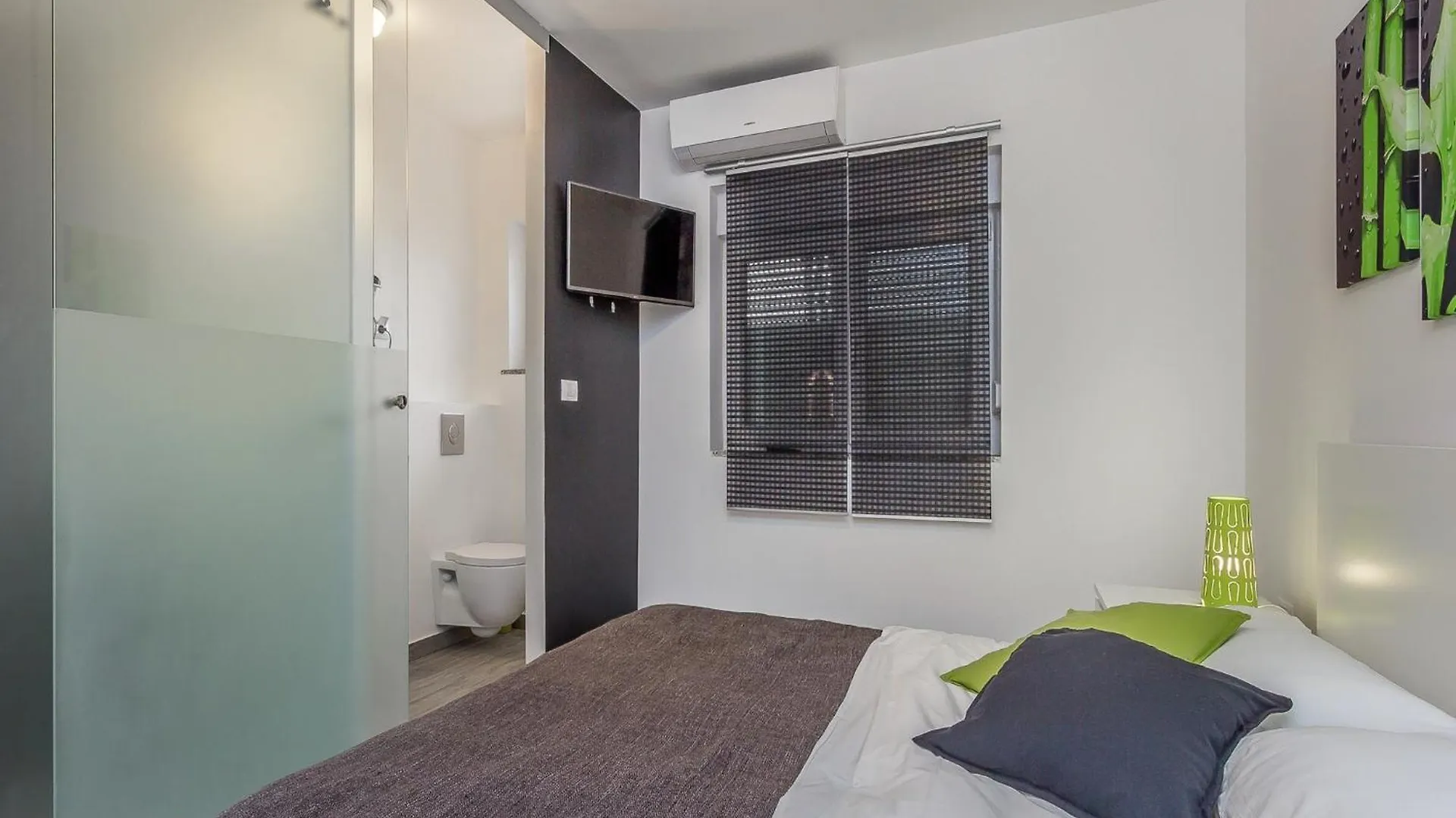 Modern Holiday Home With Pool And Bubble Bath Pula